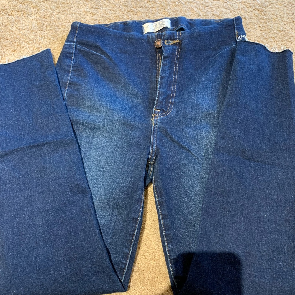 We The Free size 28 skinny jeans